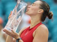 九游-包含阿扎伦卡在巴塞罗那比赛中大胜，挺进下一轮引发热议！的词条